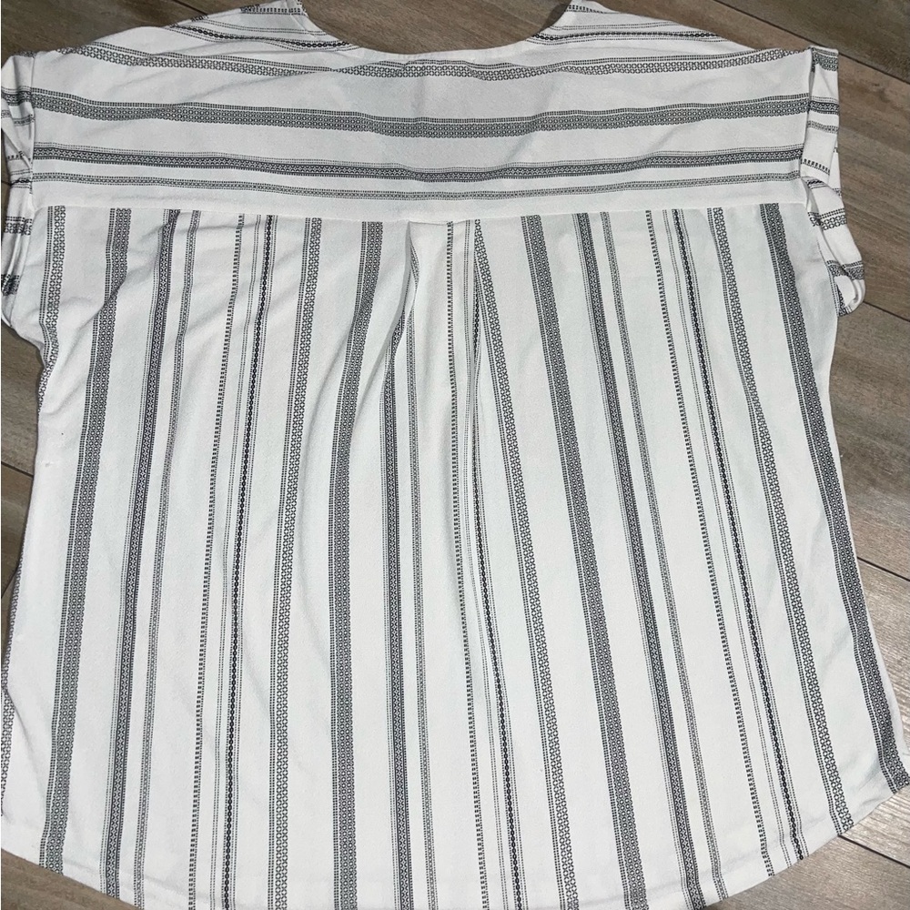 Chic Striped White and Gray Blouse - Picture 2 of 5